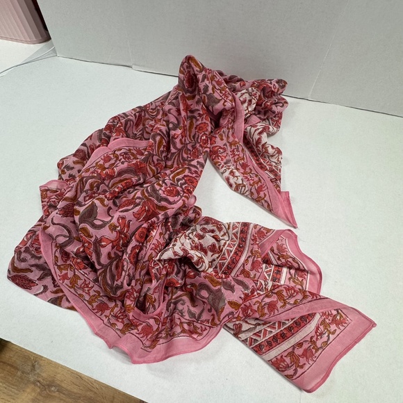 Indian Hand-Printed Floral Sarong Scarf - 93" x 36" - NEW in Bags. - Picture 11 of 13